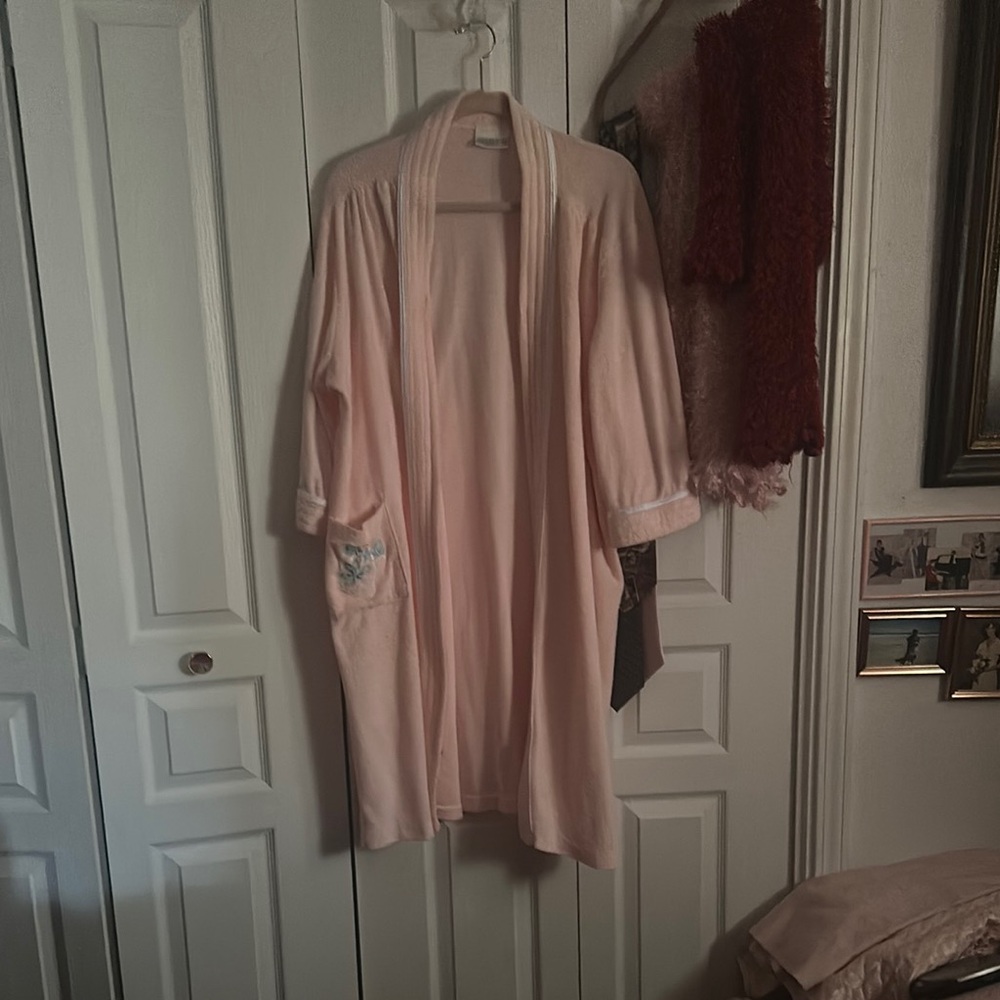 Hamilton Pink Terry Cloth Robe Intimates & Sleepwear